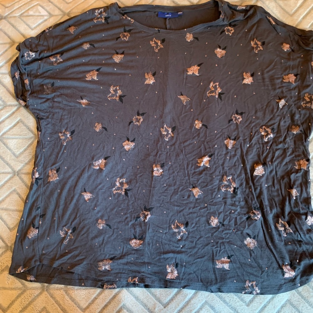 Apt.9 tee